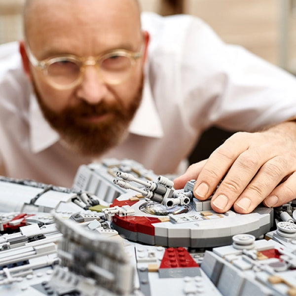LEGO 75192 Millennium Falcon UCS